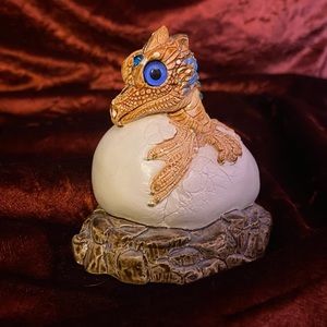 Rare Windstone Editions - 1984 - Hatching Baby Dragon Figurine